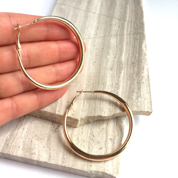 New ~ Anthropologie Gradual Hoop Earrings - Picture 8 of 13